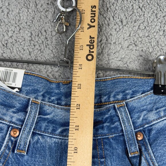 Levis Premium Jeans Womens 30x30 Medium Wash Original Fit 100% Cotton Button Fl - Picture 10 of 15